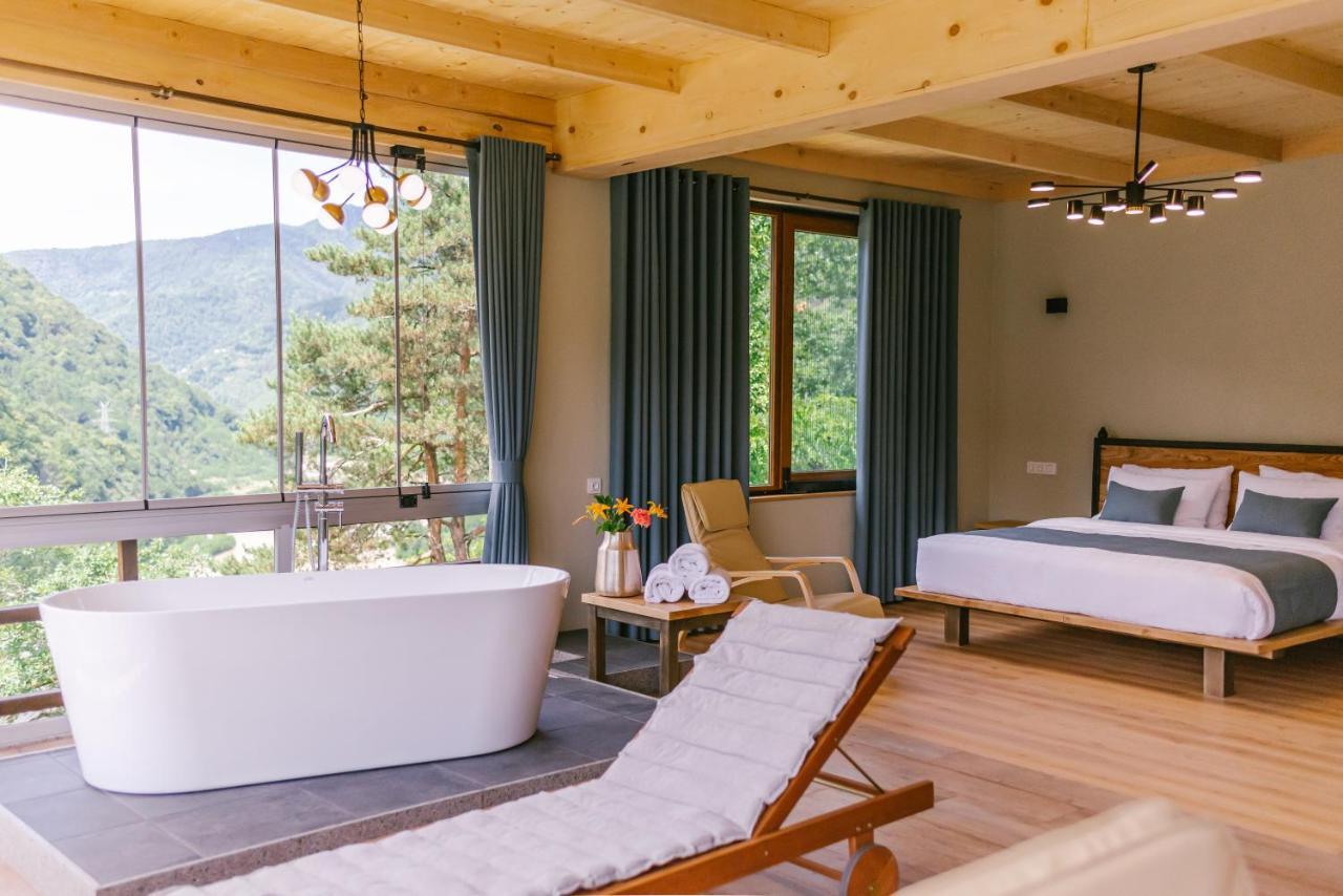 Hotel Chateau Iveri Varjanisi Eksteriør billede